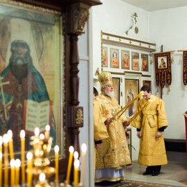 Митрополит Самарский и Тольяттинский Сергий совершил всенощное бдение в Скорбященском храме города Самары