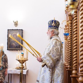 Божественная Литургия престольного праздника в храме в честь иконы Божией Матери «Всех скорбящих Радость» города Самары.